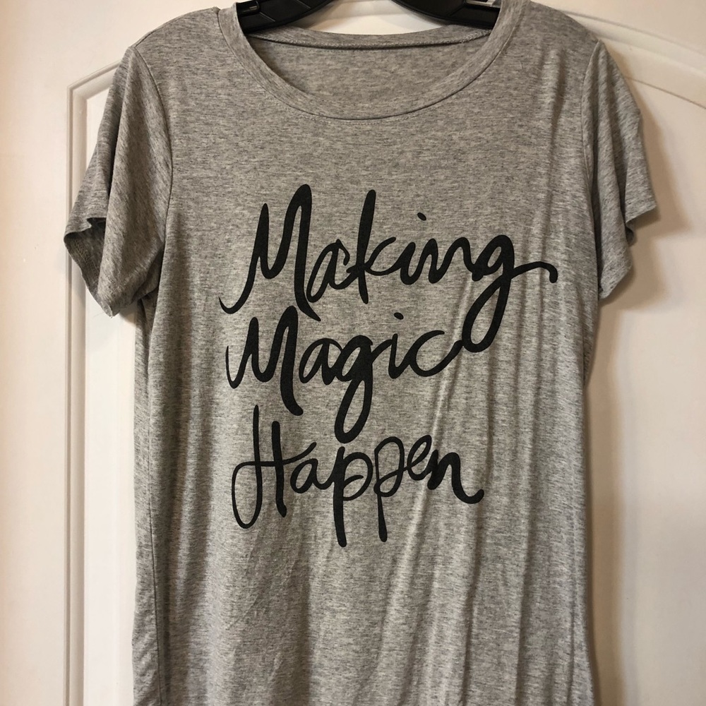 Graphic tee shirt